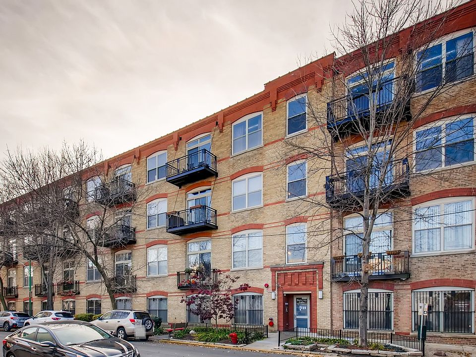 1st image of 1740 N Maplewood Ave APT 422