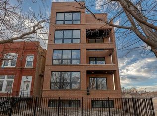 18 S Seeley Ave #2W, Chicago, IL 60612