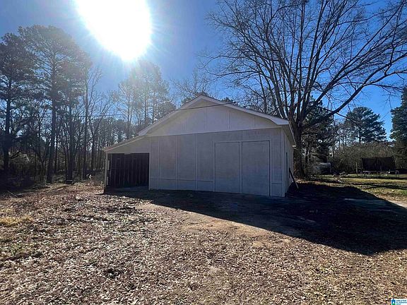 3rd image of 2101 Sadlertown Rd