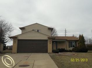 47459 Royal Rd, Macomb, MI 48044