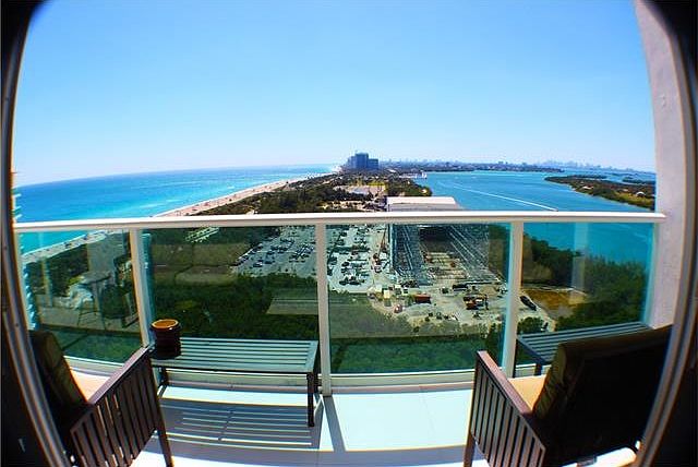 1st image of 100 Bayview Dr APT Penthouse 23