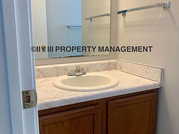 5th image of 1413 E 21st Ter