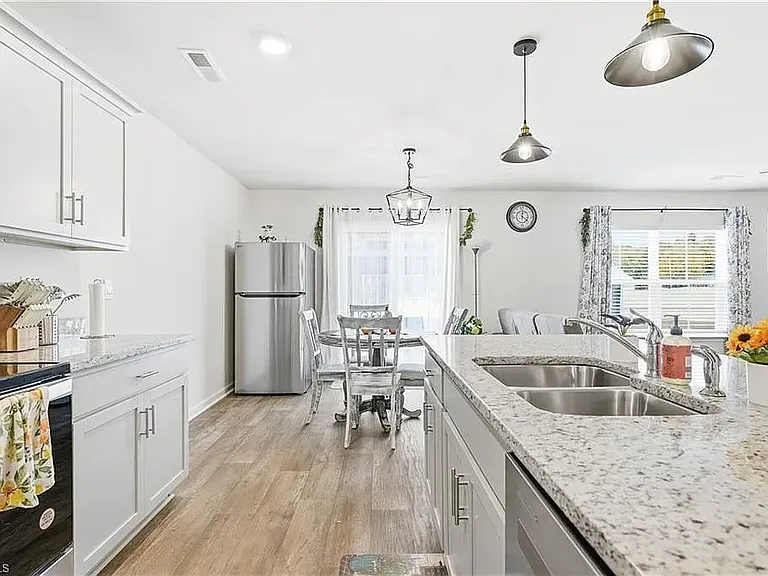 108 Nova Ln — Photo 16