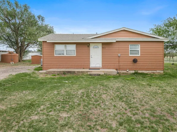 911 W 3rd St, Canyon, TX 79015