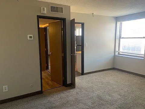 The Bigelow Apartments — Photo 25