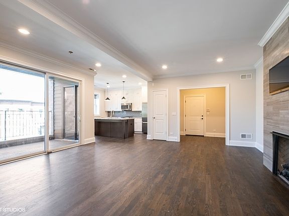 4th image of 1607 W Waveland Ave APT 2E