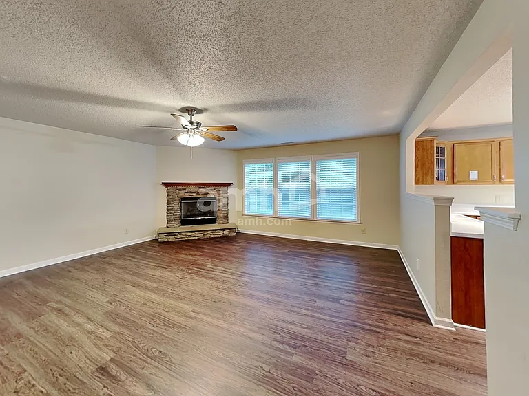 5631 Hammermill Dr — Photo 6