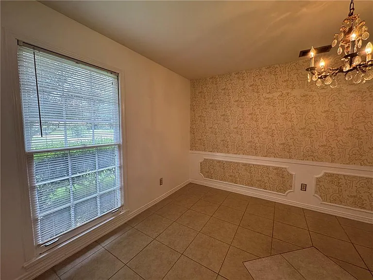 1054 Gallen Ct — Photo 6