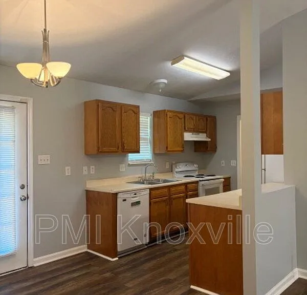 4136 Larigo Dr — Photo 3
