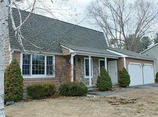 14 Kowal Dr, Chicopee, MA 01020