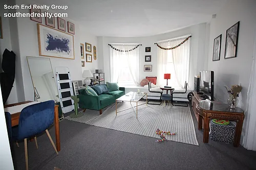 672 Massachusetts Ave #4 Photo 1