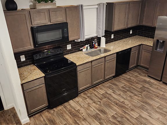4th image of 16931 Marie Village Dr