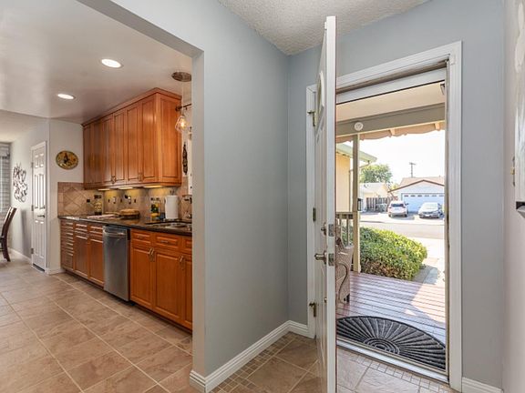 4th image of 7517 Kilrush Ave