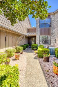 377 Englewood Dr, Kerrville, TX, 78028