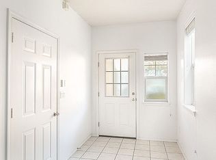 9230 SW Sweek Dr, Tualatin, OR