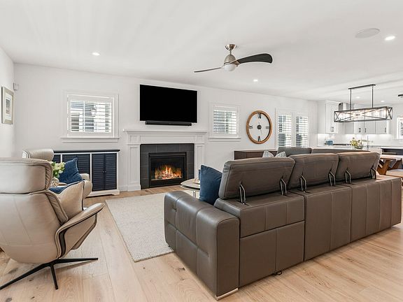 5th image of 69 Cobblestone Circle