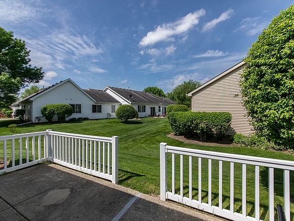 4th image of 20809 W Chinaberry Ct