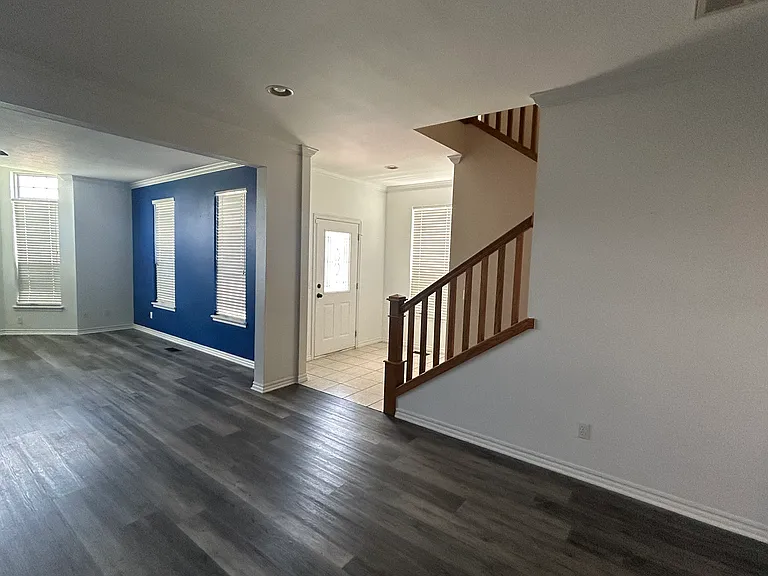 121 W Lakeview Rd — Photo 8