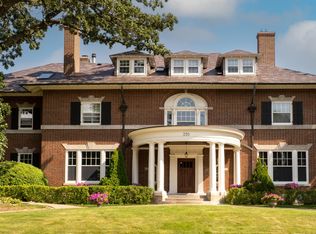 370 Summit Ave, Saint paul, MN 55102