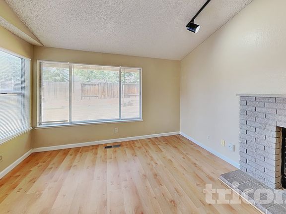 3rd image of 6022 Walnut Creek Rd