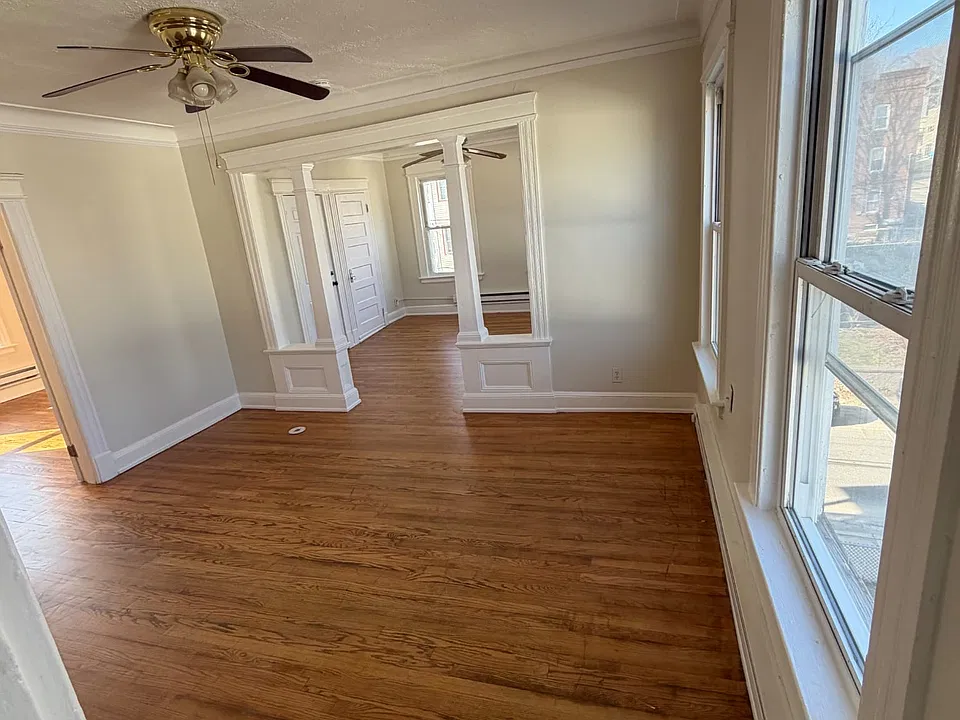 Dining/ Living Room 1/2