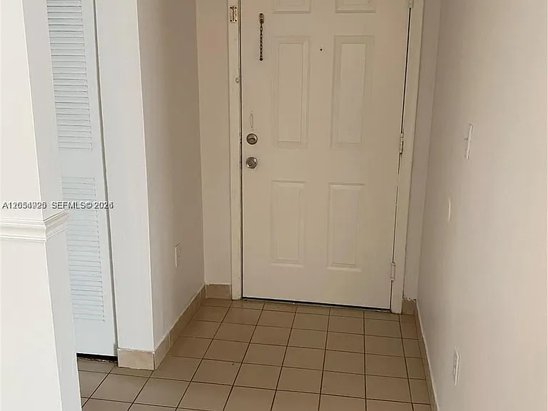 300 Palm Cir W #208 — Photo 15