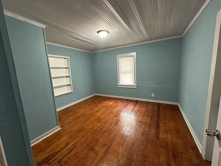 520 Jones Ave — Photo 4