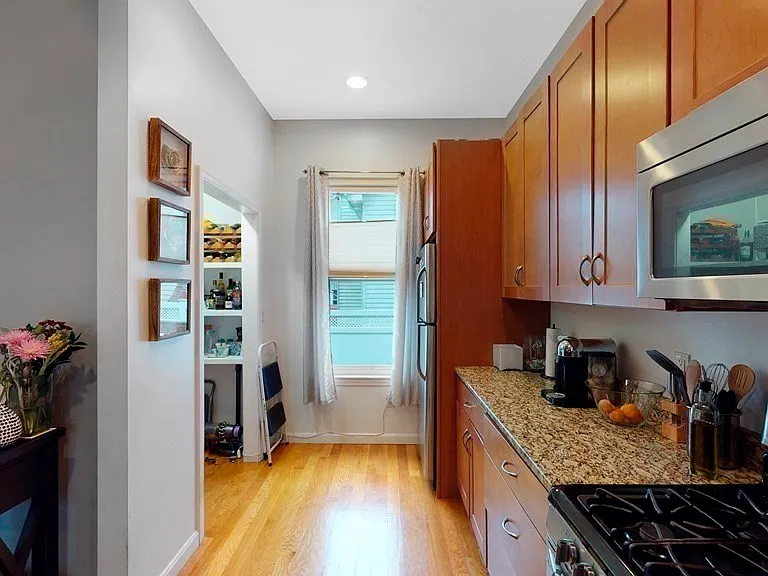 14 Holbrook St #1 — Photo 3