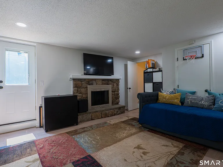 15 Farrell Rd — Photo 22