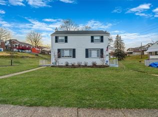 4464 Country Club Dr, Pittsburgh, PA 15236