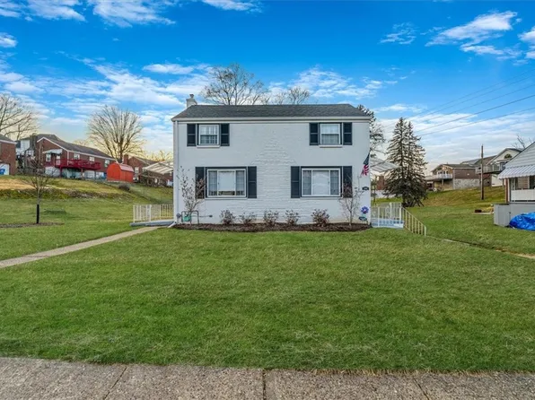 4464 Country Club Dr, Pittsburgh, PA 15236