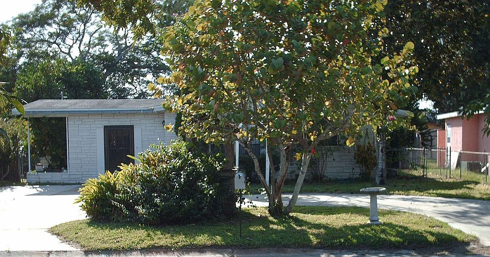 1st image of 6412 N Clark Ave