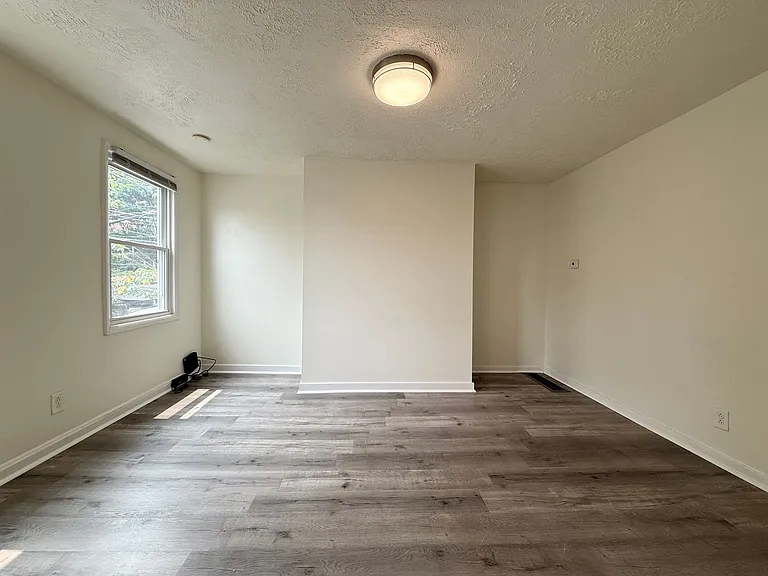 10 Exeter St #2 — Photo 12