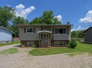 579 Chestnut St, Newcomerstown, OH 43832