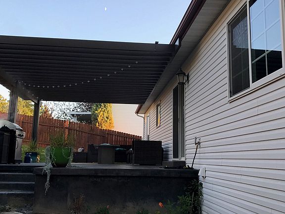 2nd Level of back patio