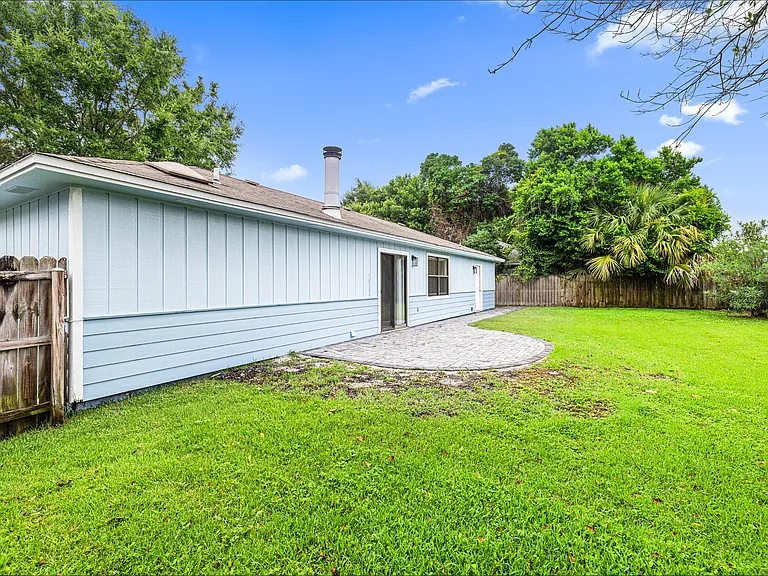 349 Primrose Cir — Photo 43