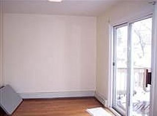 182 County Ave, Secaucus, NJ 07094
