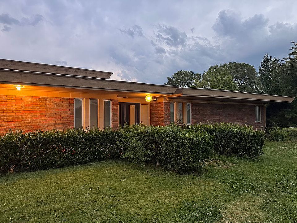 1st image of 5810 SE Croco Rd