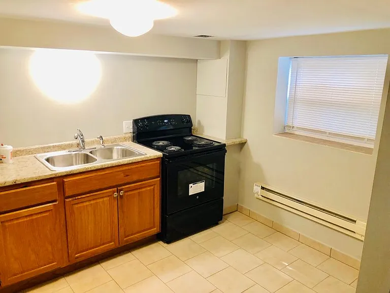 5242 W Hutchinson St — Photo 11