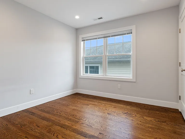 46 Ellsworth Ave #46 — Photo 18