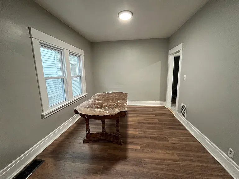 83 Hill St — Photo 5