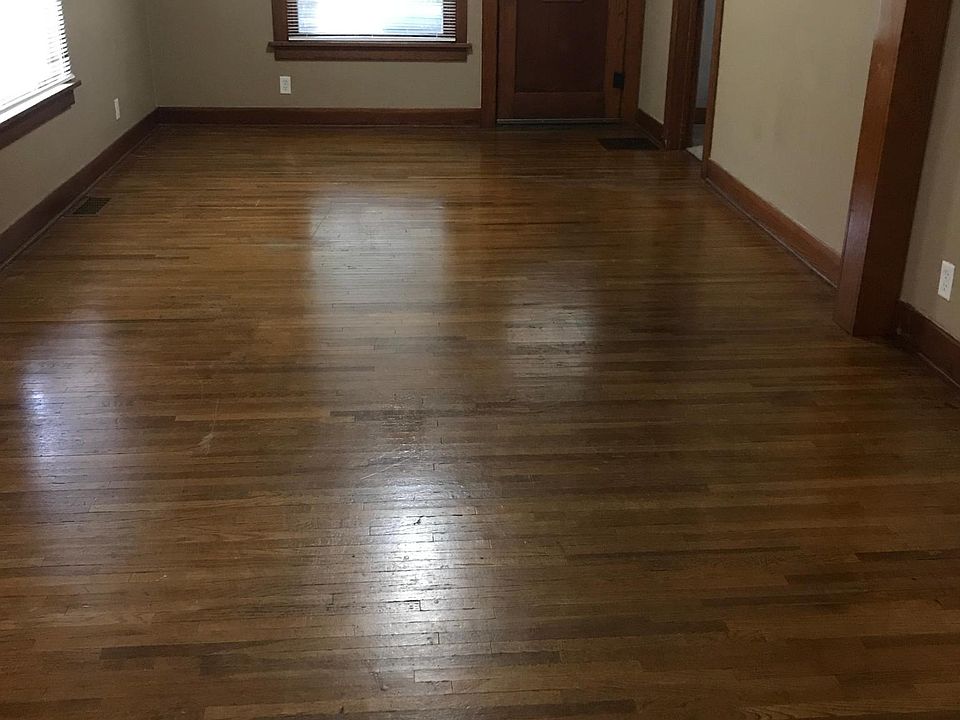 Beautiful Hardwood in Main Floor Living area