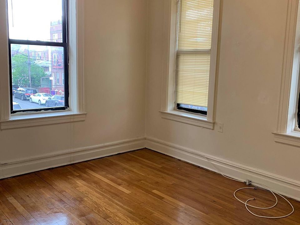 1st image of 1405 71st St APT B2