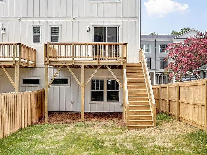 1122 N Alexander St — Photo 93