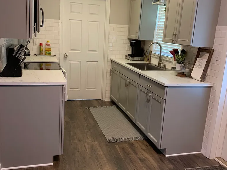 1150 Luke Ave — Photo 4