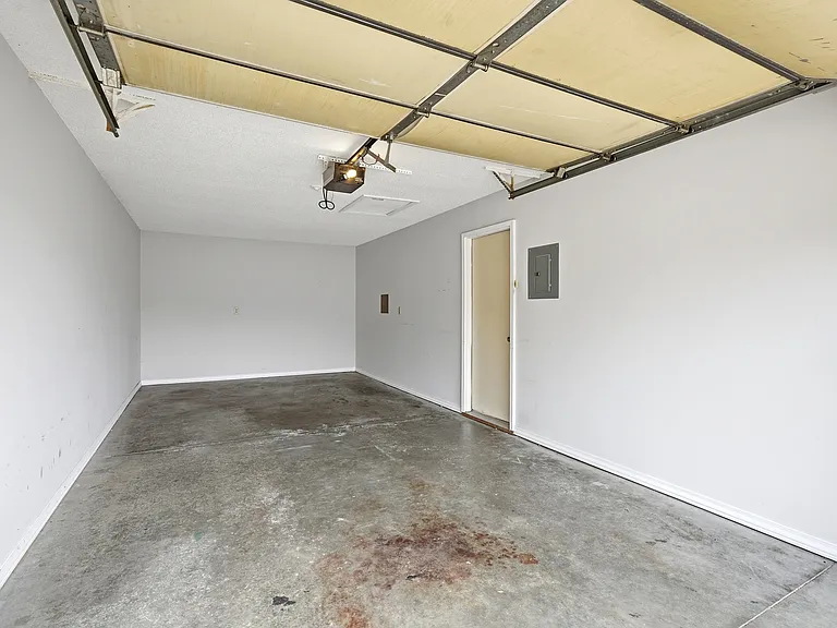 1496 E Kammerer Rd — Photo 16