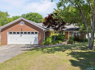 104 Sleepy Hollow Ln, Madison, AL 35758