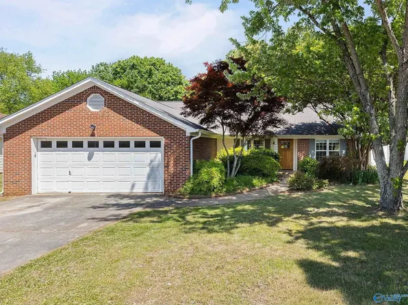 104 Sleepy Hollow Ln, Madison, AL 35758