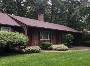 265 Woodbrook Ter, West Springfield, MA 01089