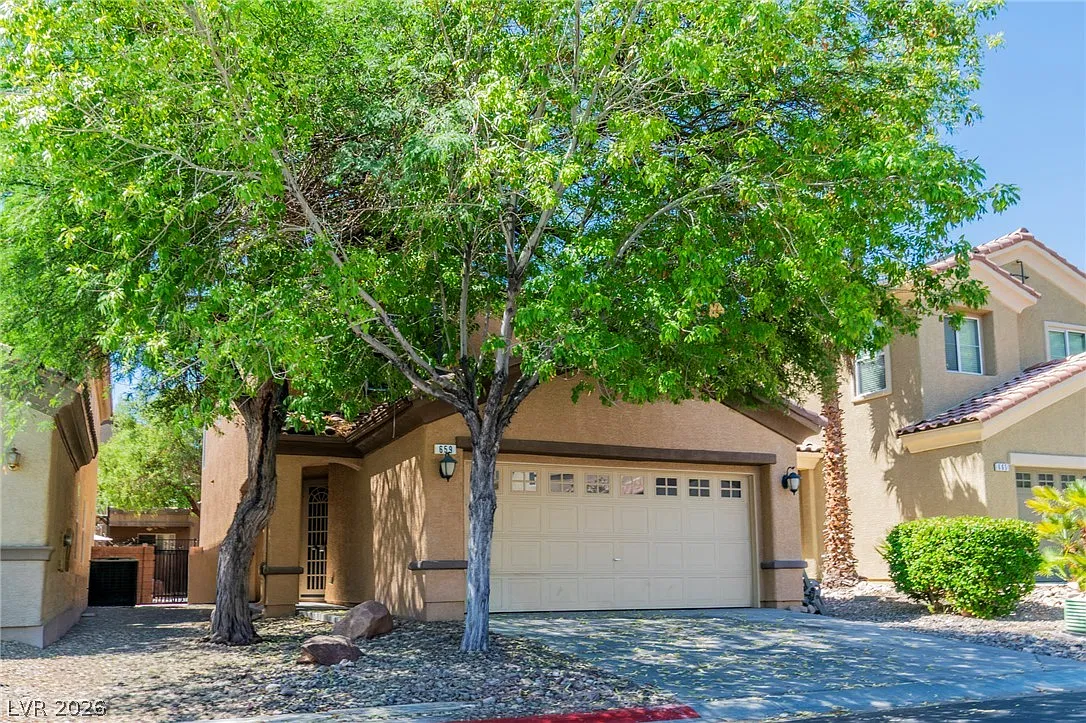 3 bed, 2.5 bath, 2000 sqft, $1,995 — Photo 2